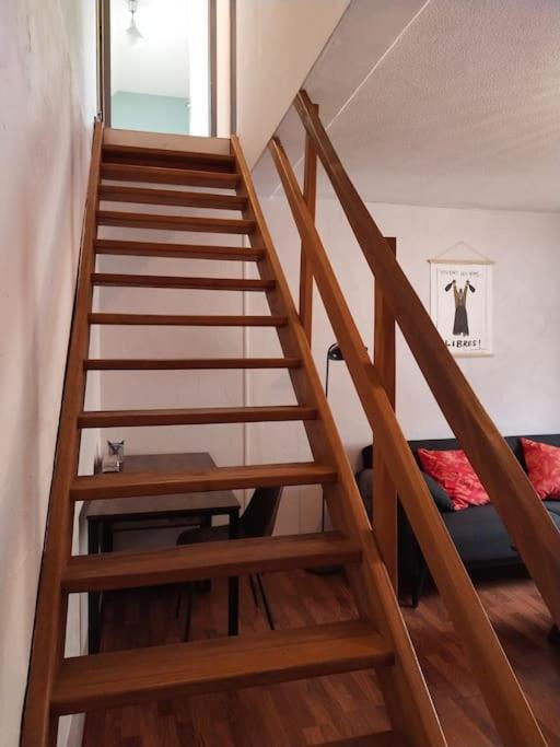 Charmant Appartement Au Calme Avec Parking Besançon Esterno foto